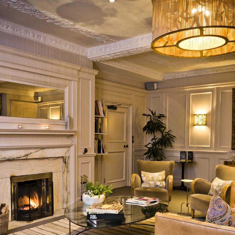 Lounge in Foxhill Manor
